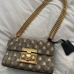 Gucci GG Supreme Bees Padlock Crossbody Bag